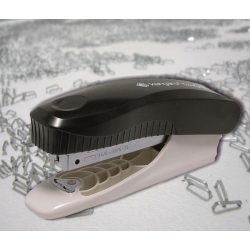   Tűzőgép Trendy-35 fekete Kangaro (25 lapig, 24/6 26/6 kapocs)