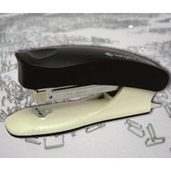   Tűzőgép Trendy-45 fekete Kangaro (25 lapig, 24/6 26/6 kapocs)